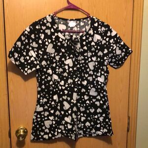 Willow brook size medium black with hearts scrub top